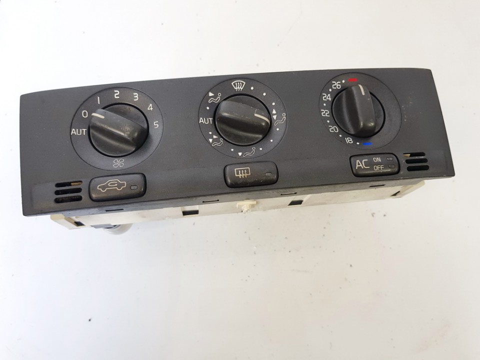 Climate Control Panel (heater control switches) 863583 98w41k Volvo V40 1999 1.9