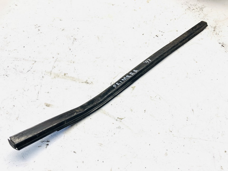 Glass Trim Molding-weatherstripping - rear left side used used Nissan PRIMERA 1995 2.0