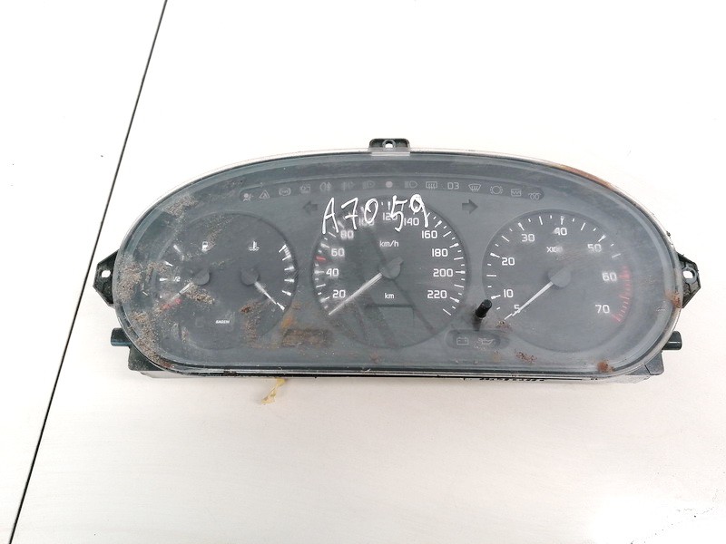 Spidometras - prietaisu skydelis 215781612 USED Renault SCENIC 2003 1.9
