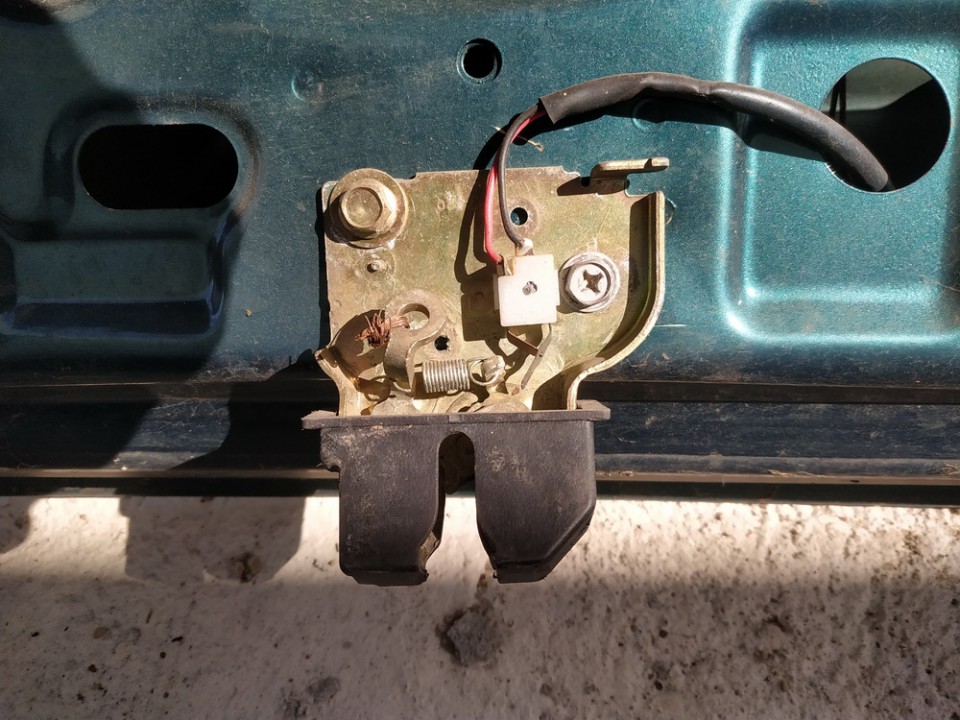 Rear Trunk Lid Lock Latch used used Ford ESCORT 1998 1.4