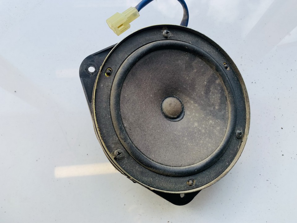 Speaker (audio) eas16p475cl used Subaru FORESTER 1999 2.0