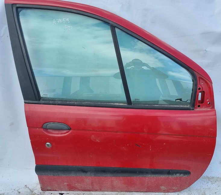 Doors - front right side raudonos used Renault SCENIC 2004 1.5