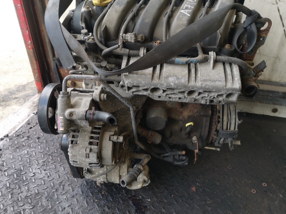 Двигатель F4P770 F4L  Renault LAGUNA 1994 2.2