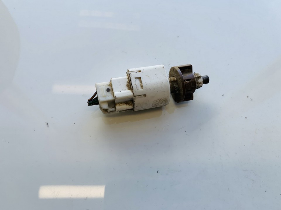 Brake Light Switch (sensor) - Switch (Pedal Contact) used used Toyota AVENSIS VERSO 2003 2.0