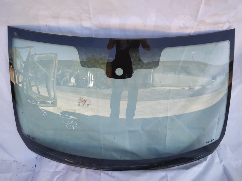Front glass used used Renault MEGANE 2004 1.5