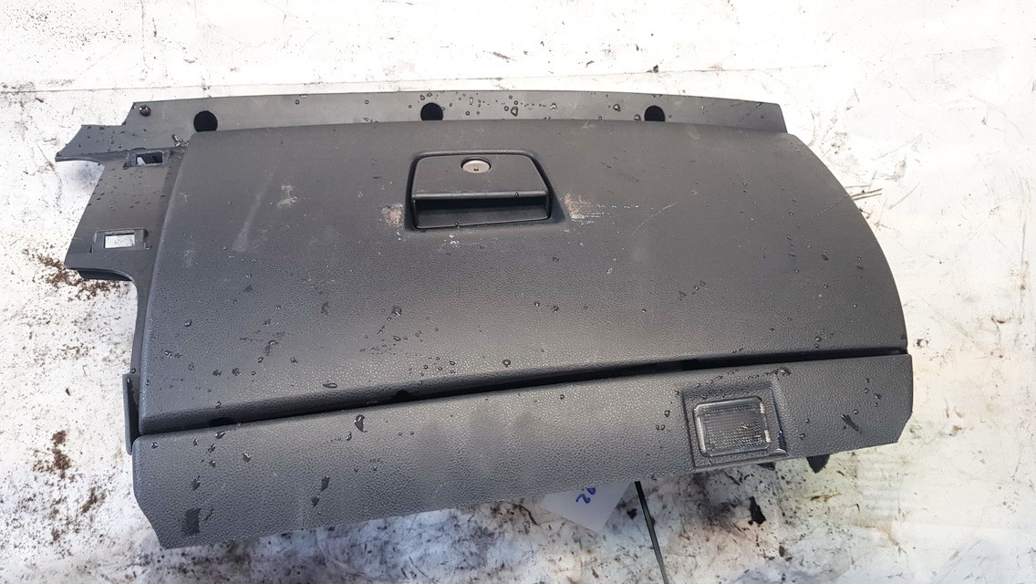 Glove Box Assembly 8626141 used Rover 600-SERIES 1997 2.0