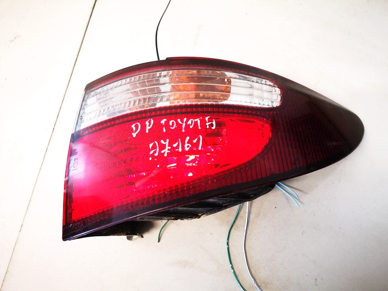 Tail Light lamp Outside, Rear Right used used Toyota PREVIA 2002 2.0