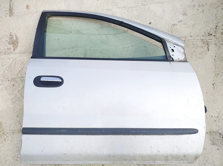 Doors - front right side pilkos used Nissan ALMERA TINO 2002 1.8
