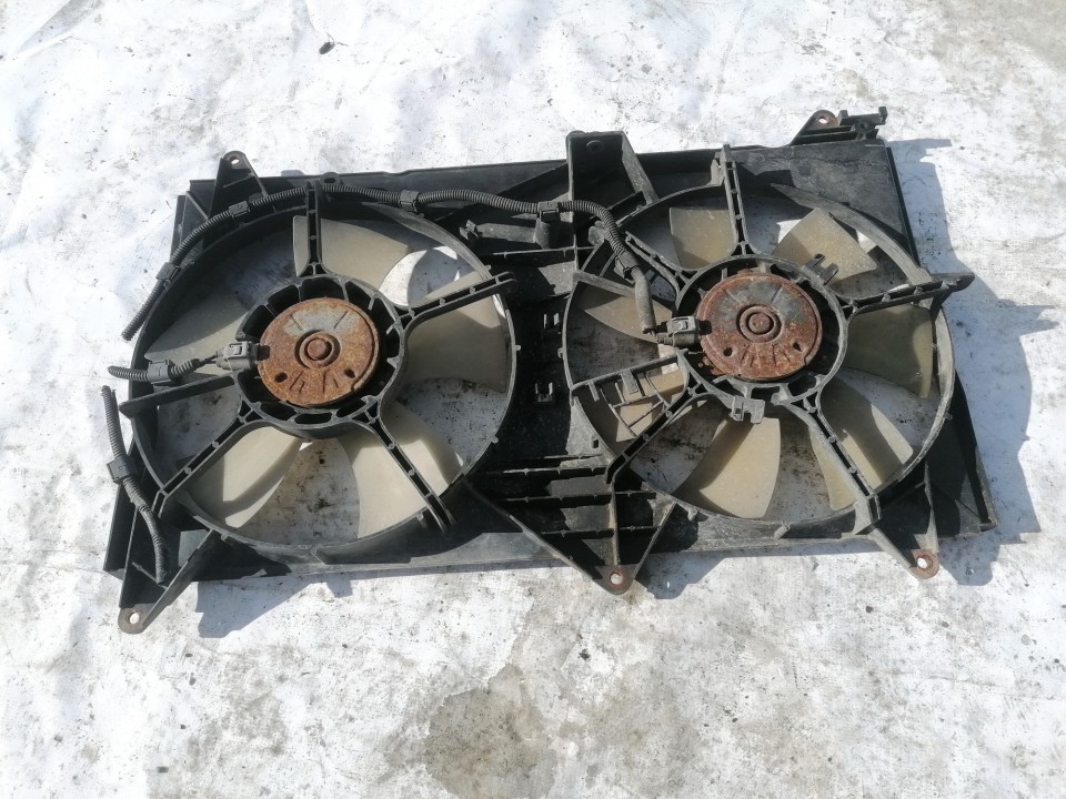Diffuser, Radiator Fan used used Toyota AVENSIS VERSO 2003 2.0