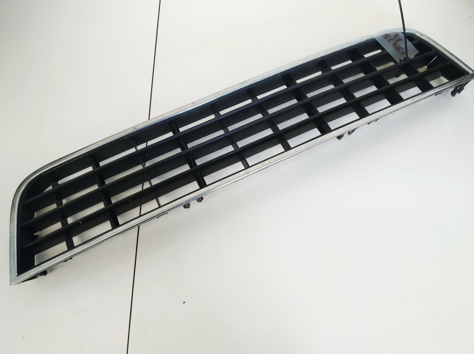 Front hood grille used used Audi A6 1998 2.5