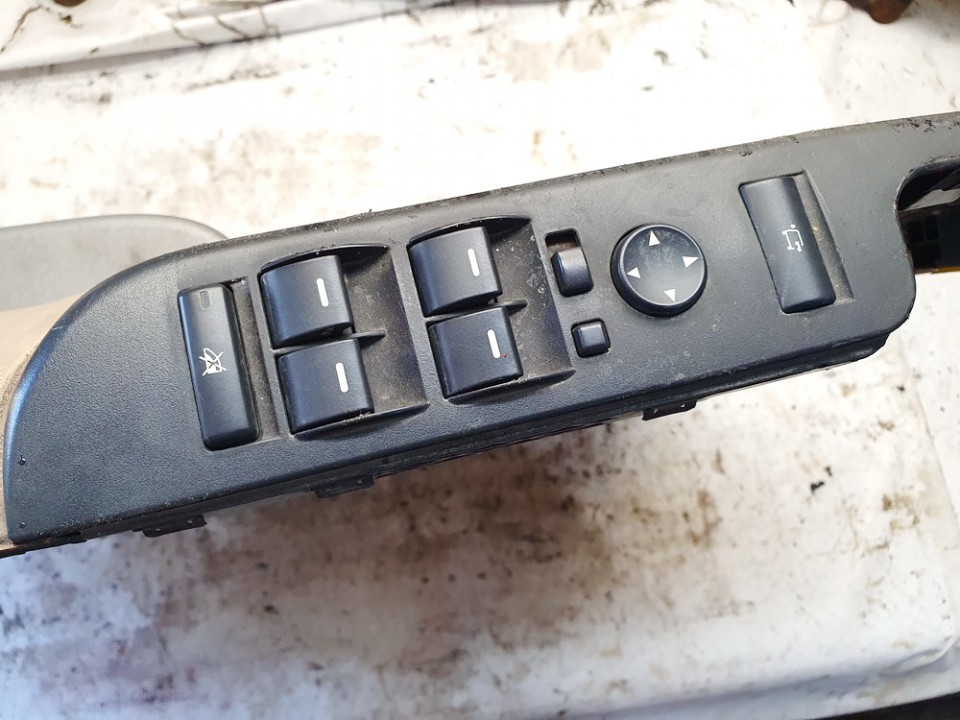Stiklo valdymo mygtukas (lango pakeliko mygtukai) used used Land Rover RANGE ROVER 2001 4.0