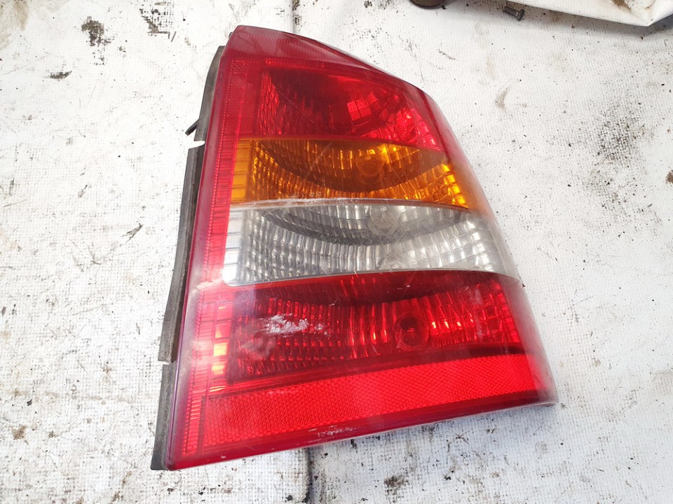 Фонарь задний наружный правый 90521544 USED Opel ASTRA 1998 1.4