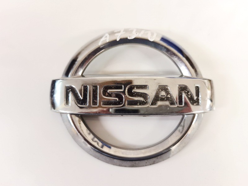 Priekinis zenkliukas (Emblema) 62890BU700 USED Nissan ALMERA TINO 2000 2.2