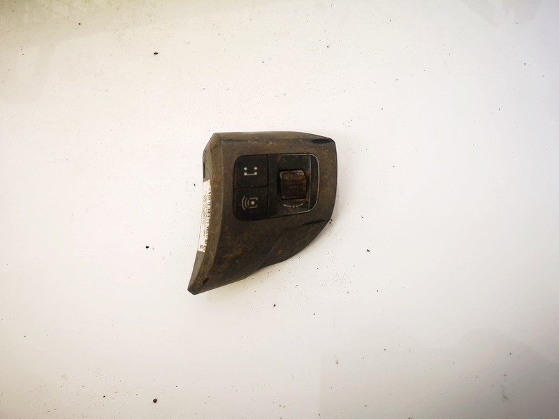 Holden Steering Wheel Button 13126750 USED Opel ASTRA 1999 2.0