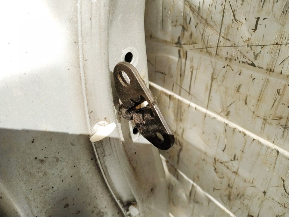 кронштейны двери - передний правый used used Toyota PREVIA 2006 2.4