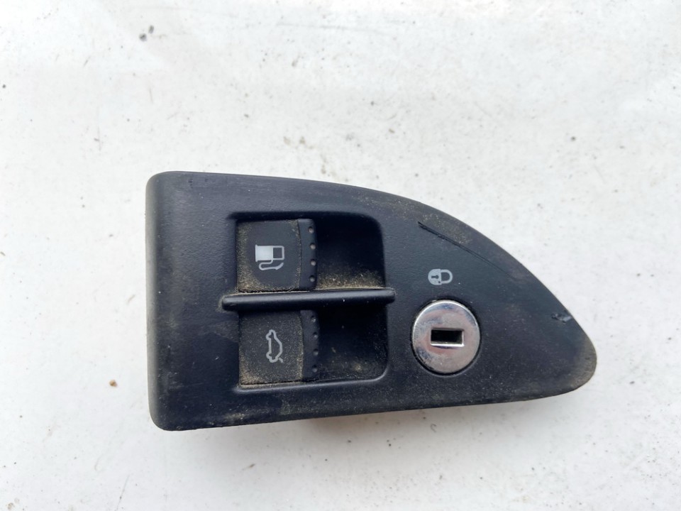 Trunk opener (Release Switch button) 3U0959831 535959665, 1J0959831A, 1J0959833A Volkswagen PASSAT 1988 1.9