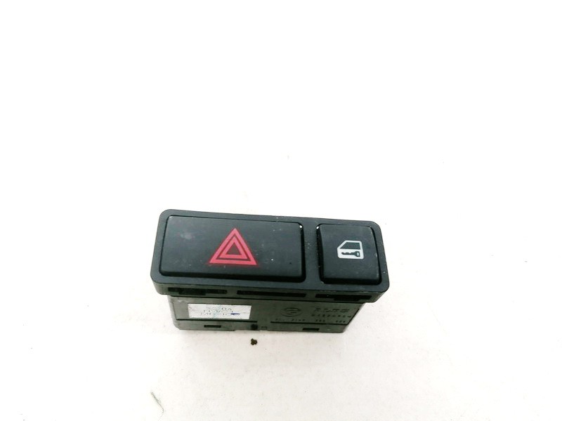 Кнопка аварийной сигнализации  61318368920 NENUSTATYTA BMW 3-SERIES 1995 1.8