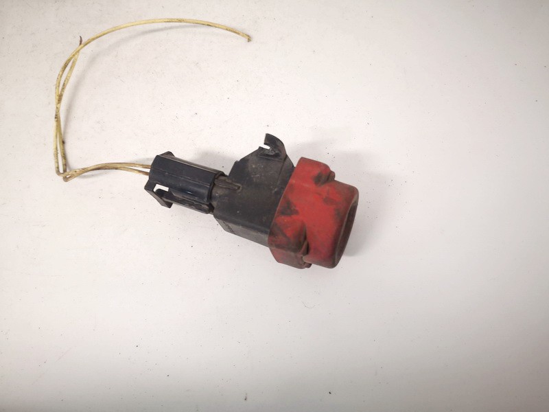 Inertia fuel cut off switch (FUEL CUT OFF SWITCH) 7700414373 used Renault SCENIC 1998 2.0