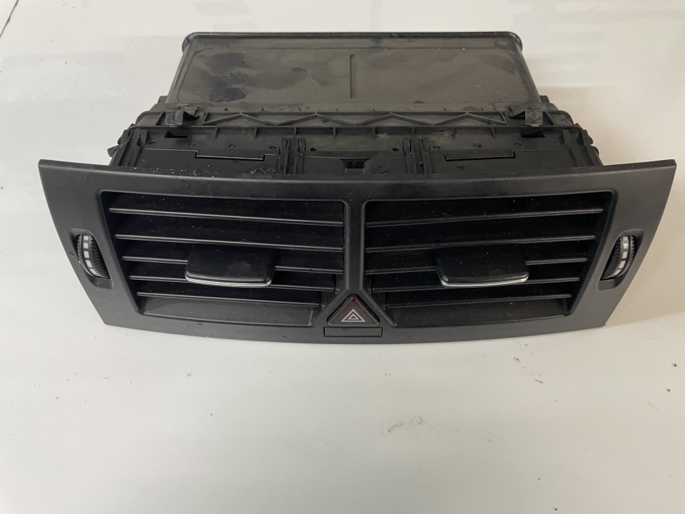 Dash Vent (Air Vent Grille) 1698300054 used Mercedes-Benz A-CLASS 2005 2.0