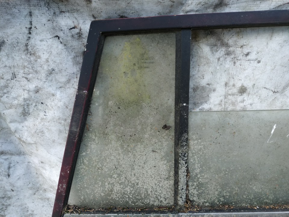 Поворотное стекло - задний правый used used Lada 2104 1992 1.5