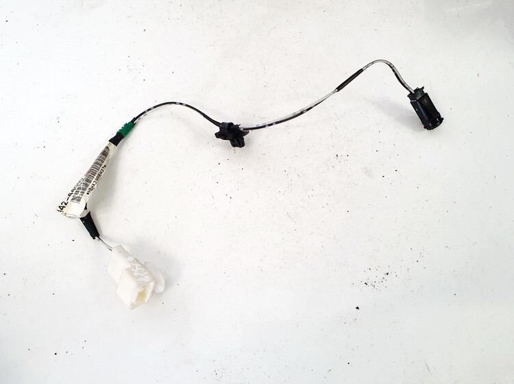 Connector 8214244010 used Toyota AVENSIS VERSO 2003 2.0