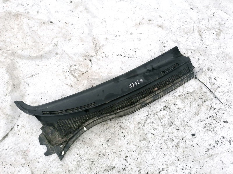 Wiper Muolding USED USED Toyota AVENSIS 2001 2.0