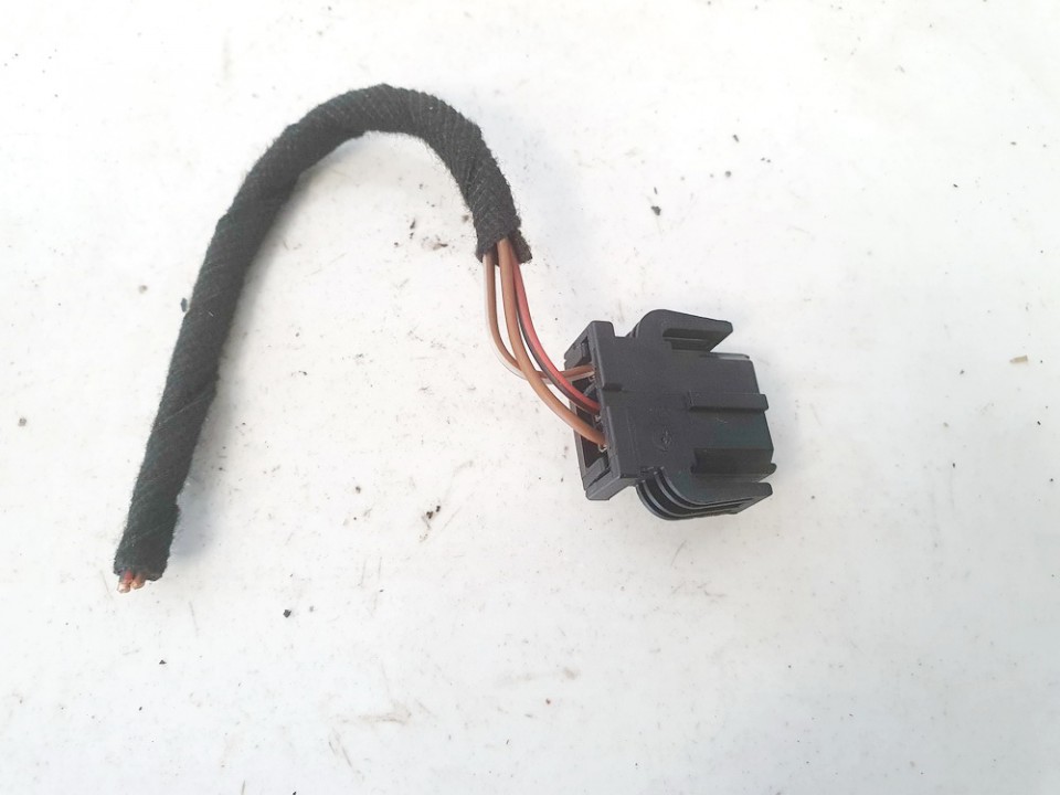 Connector 893971633 used Audi 80 1987 1.8