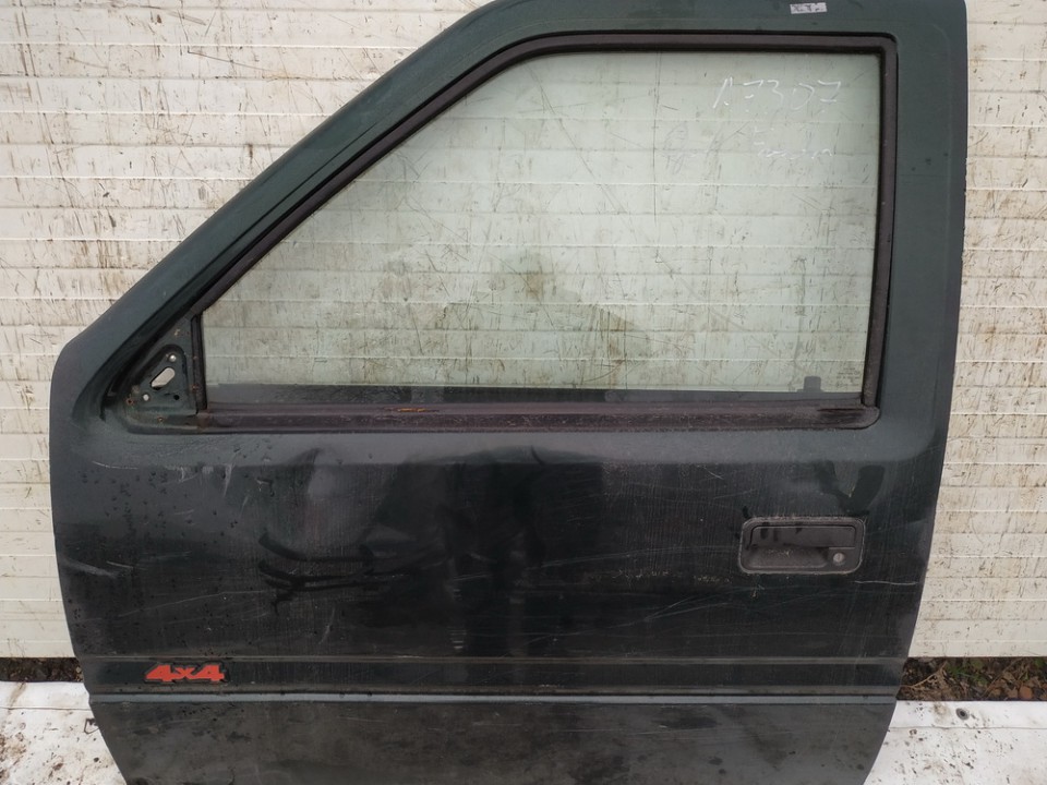 Doors - front left side juodos used Opel FRONTERA 1994 2.3