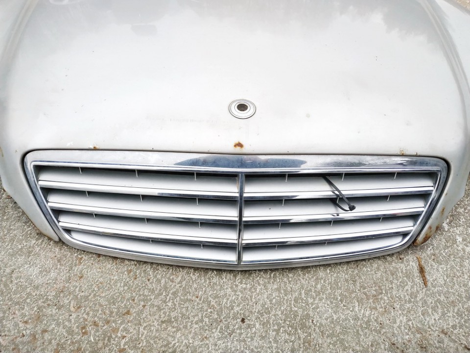 Front hood grille used used Mercedes-Benz C-CLASS 2000 2.2