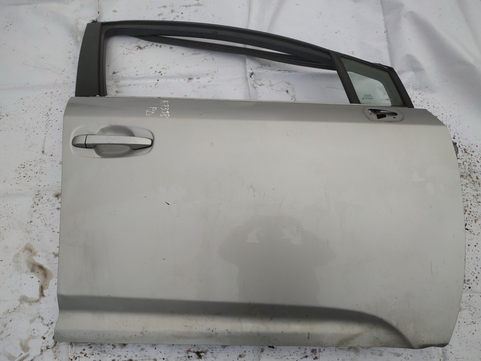 Doors - front right side sidabrines used Toyota AVENSIS 2006 2.2