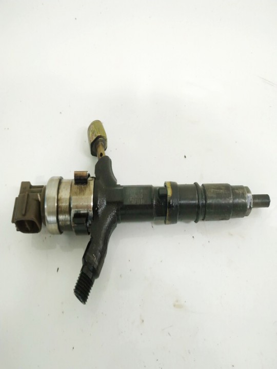 Fuel Injector 2367027030 23670-27030 12d 011 Toyota AVENSIS VERSO 2005 2.0