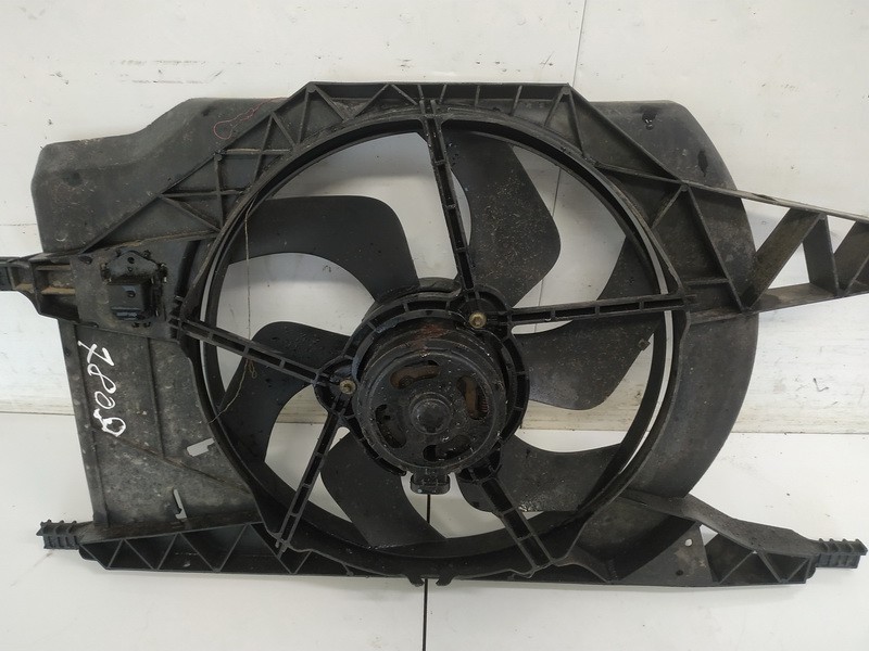 Difuzorius (radiatoriaus ventiliatorius) 820003373 used Renault ESPACE 1990 2.1