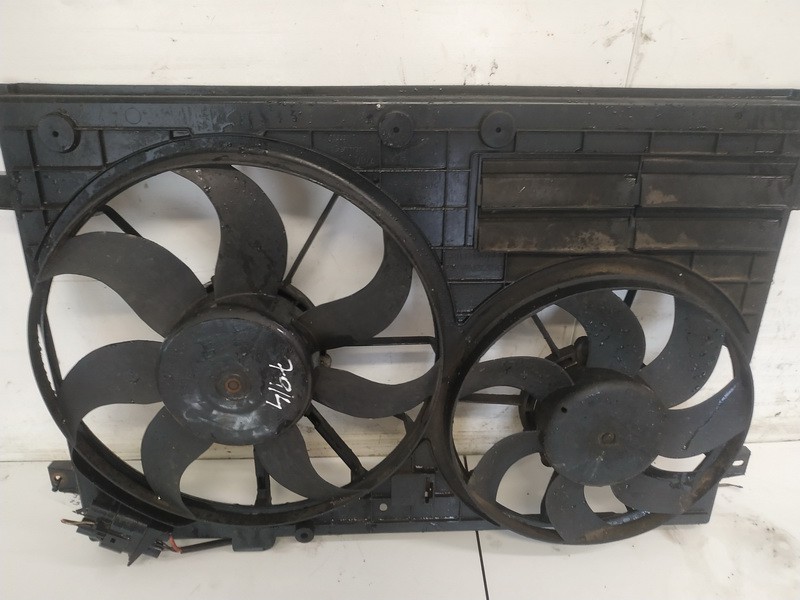 Diffuser, Radiator Fan used used Volkswagen PASSAT 2000 1.9