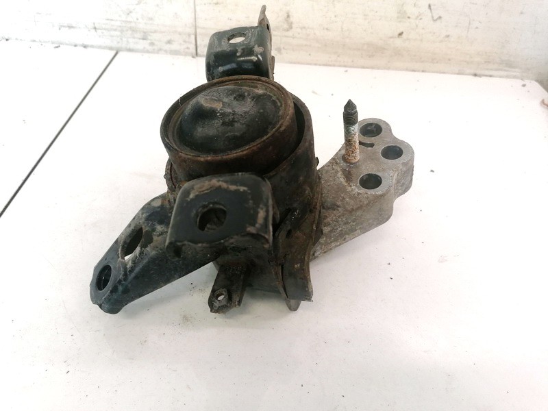 Engine Mounting and Transmission Mount (Engine support) USED USED Toyota AURIS 2007 2.0
