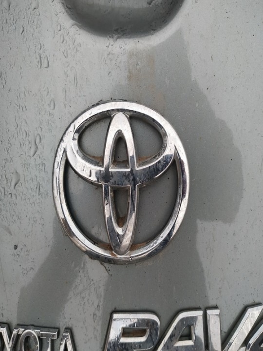 Rear Emblem used used Toyota RAV-4 2003 2.0
