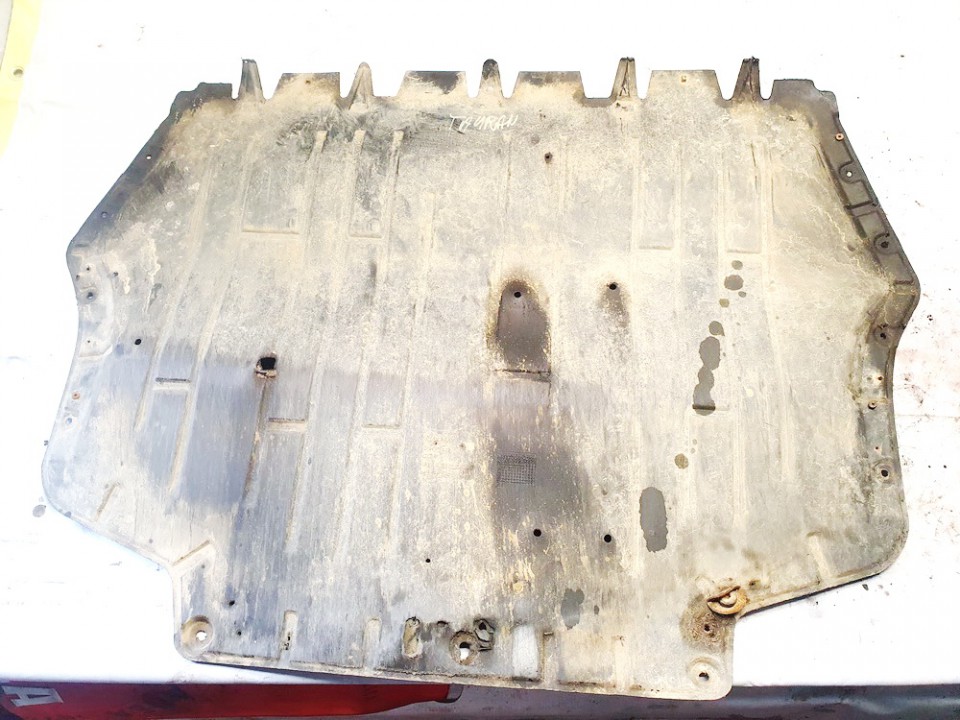 Under Engine Gearbox Cover  1k0825237ag used Volkswagen TOURAN 2013 1.6