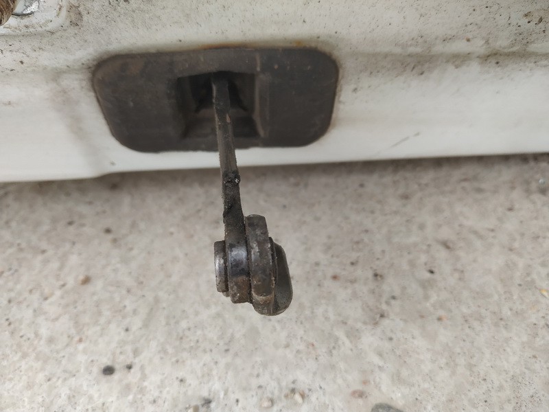 Front Left Door Check (Strap) used used Dacia SANDERO 2014 1.5