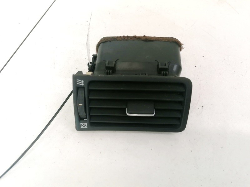 Dash Vent (Air Vent Grille) 8222 USED Toyota COROLLA 2003 1.4