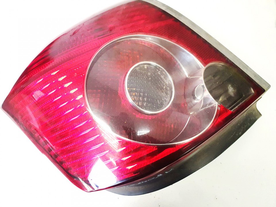 Tail Light lamp Outside, Rear Right 89070472 used Toyota AVENSIS 2001 2.0