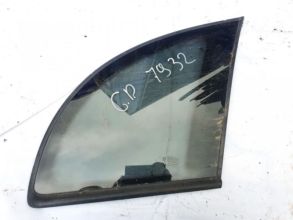 Rear Right passenger side corner quarter window glass used used Opel MERIVA 2005 1.7