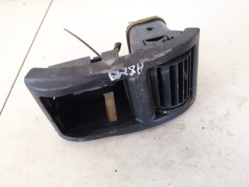 Dash Vent (Air Vent Grille) 90560338 used Opel ASTRA 2005 1.7