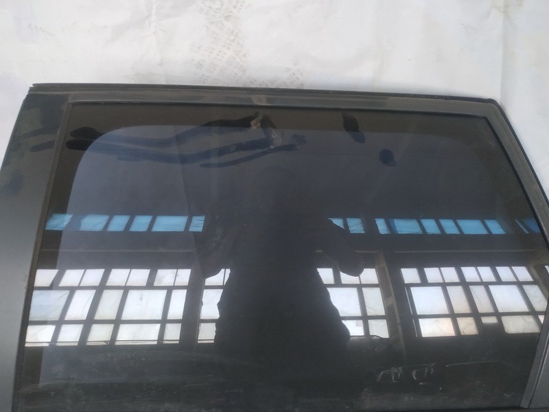 Боковое окно - задний левый used used Volvo V50 2006 2.0
