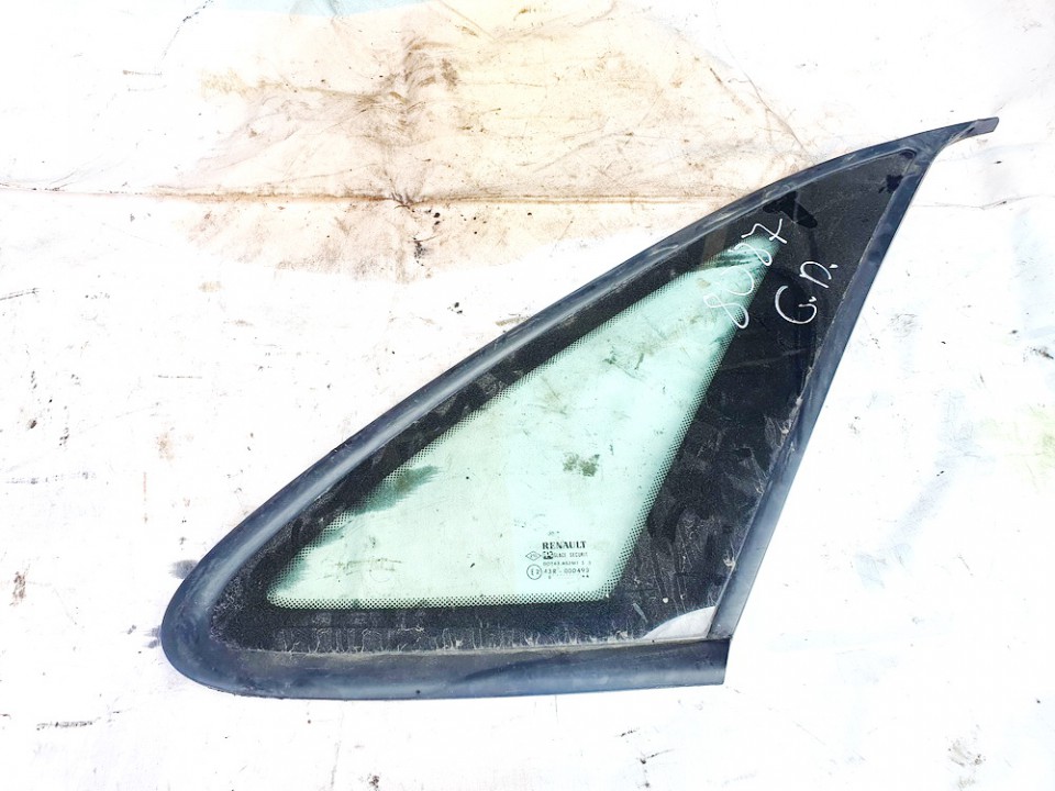 Rear Right passenger side corner quarter window glass used used Renault LAGUNA 2002 1.8