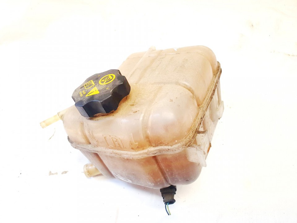 Expansion Tank coolant (RADIATOR EXPANSION TANK BOTTLE ) 13220124 13220123 Opel INSIGNIA 2013 1.8