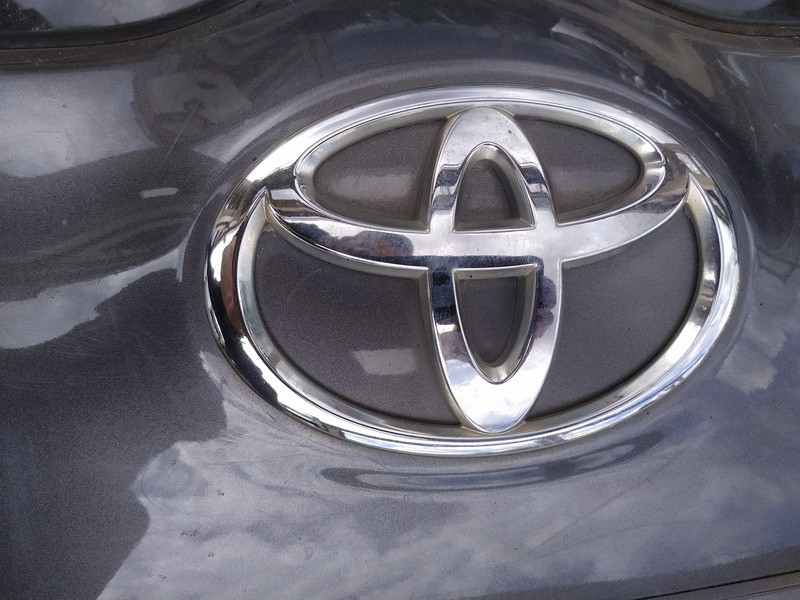 Задние Эмблема USED USED Toyota AURIS 2008 2.0