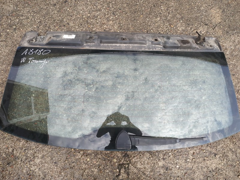 Заднее стекло used used Volkswagen TOUAREG 2003 5.0