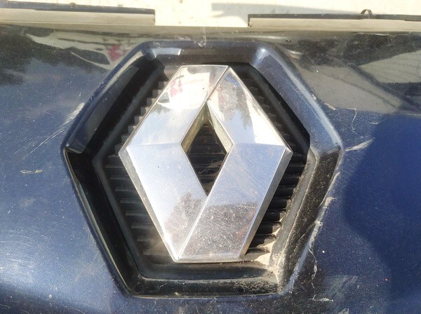 Priekinis zenkliukas (Emblema) used used Renault ESPACE 1997 2.0