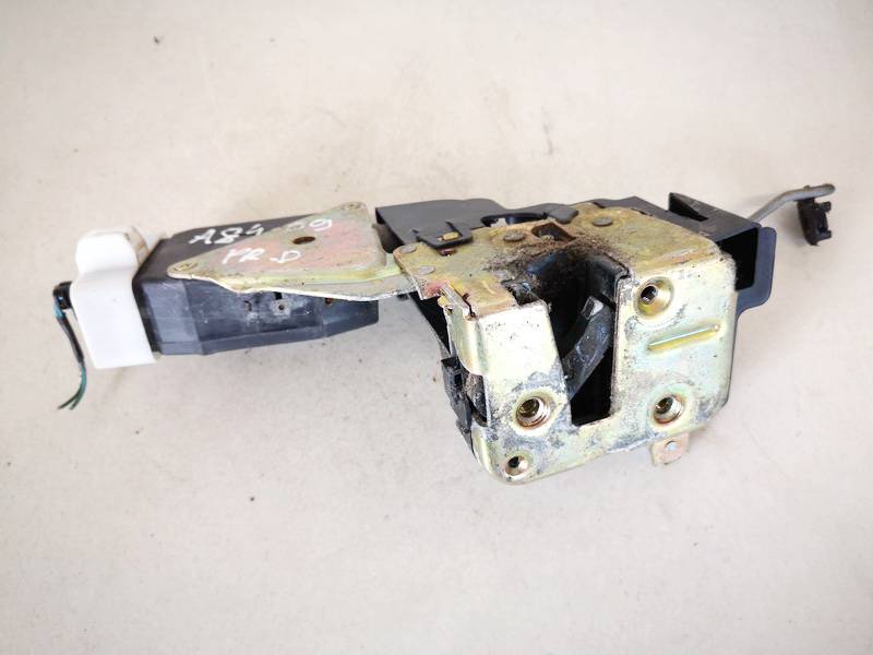Door Lock Mechanism - front right side used used Mitsubishi CARISMA 1997 1.9