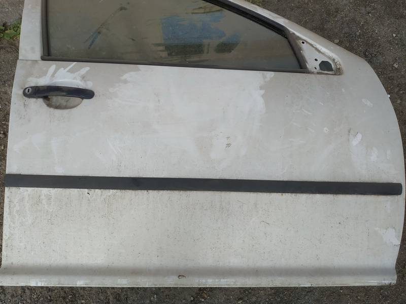 Molding door - front right side used used Volkswagen GOLF 2004 1.6