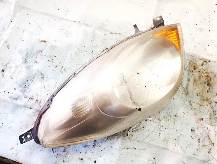 Front Headlight Right RH 20b039 used Nissan NOTE 2006 1.4